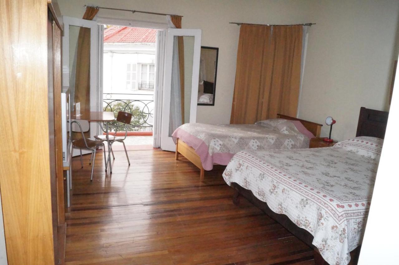 Residencial Metro Republica Ostello Santiago del Cile