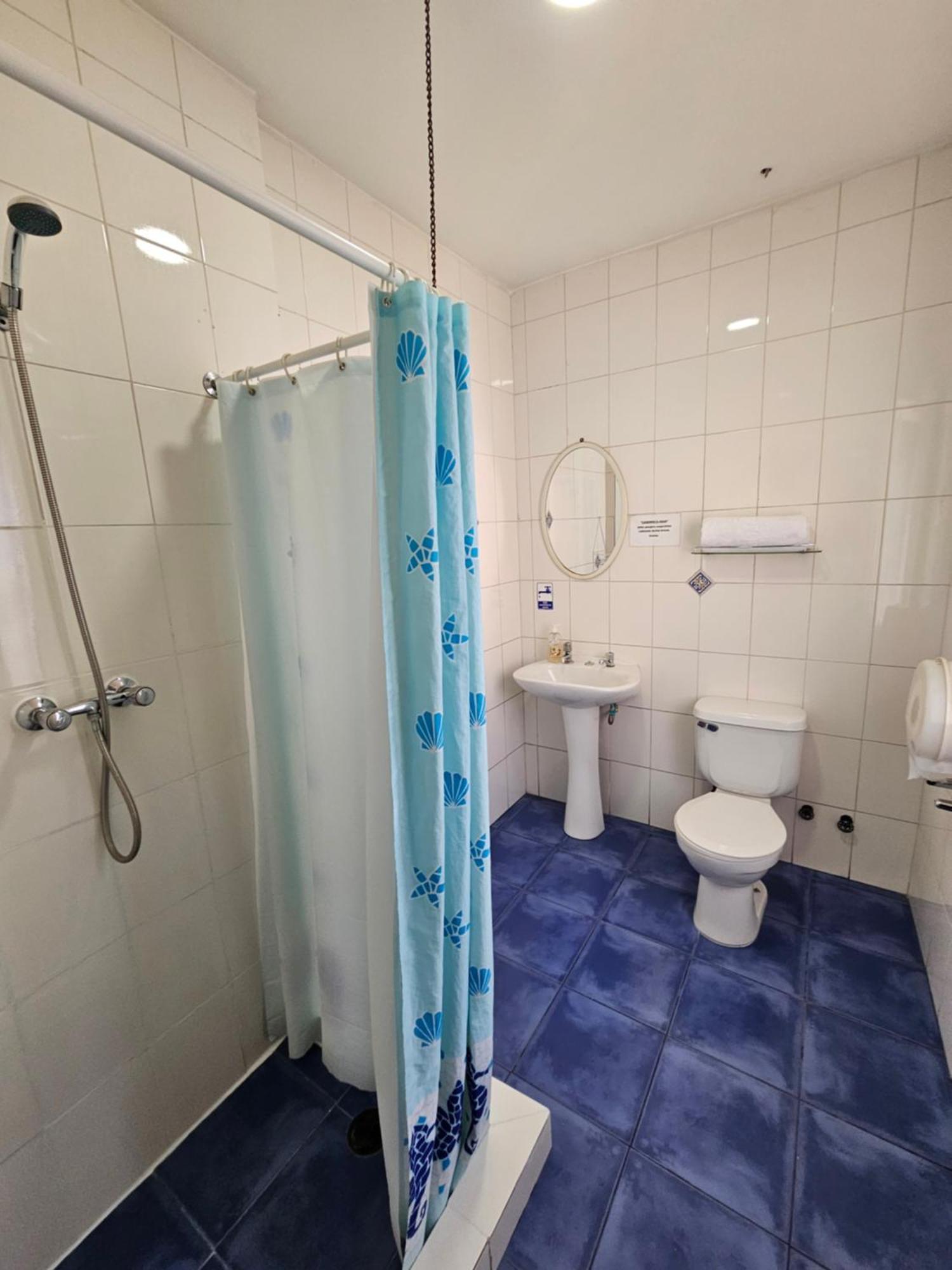 Hostel Residencial Metro Republica *